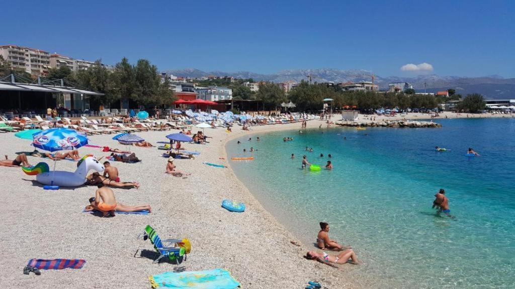 Apartment Dalmatinos Split Znjan Bagian luar foto