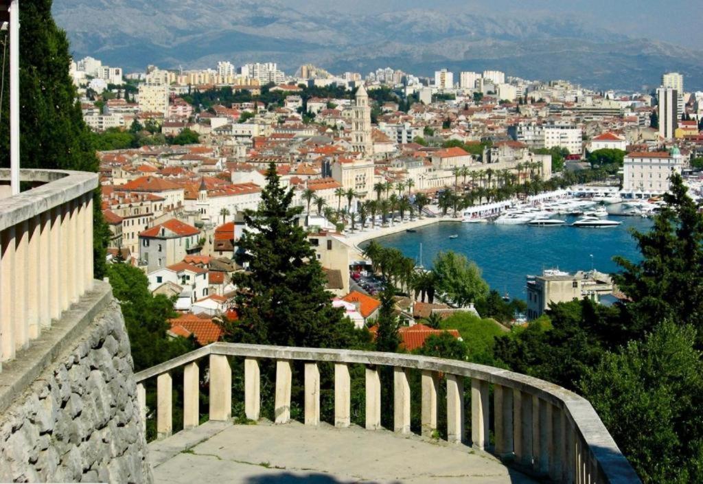 Apartment Dalmatinos Split Znjan Bagian luar foto