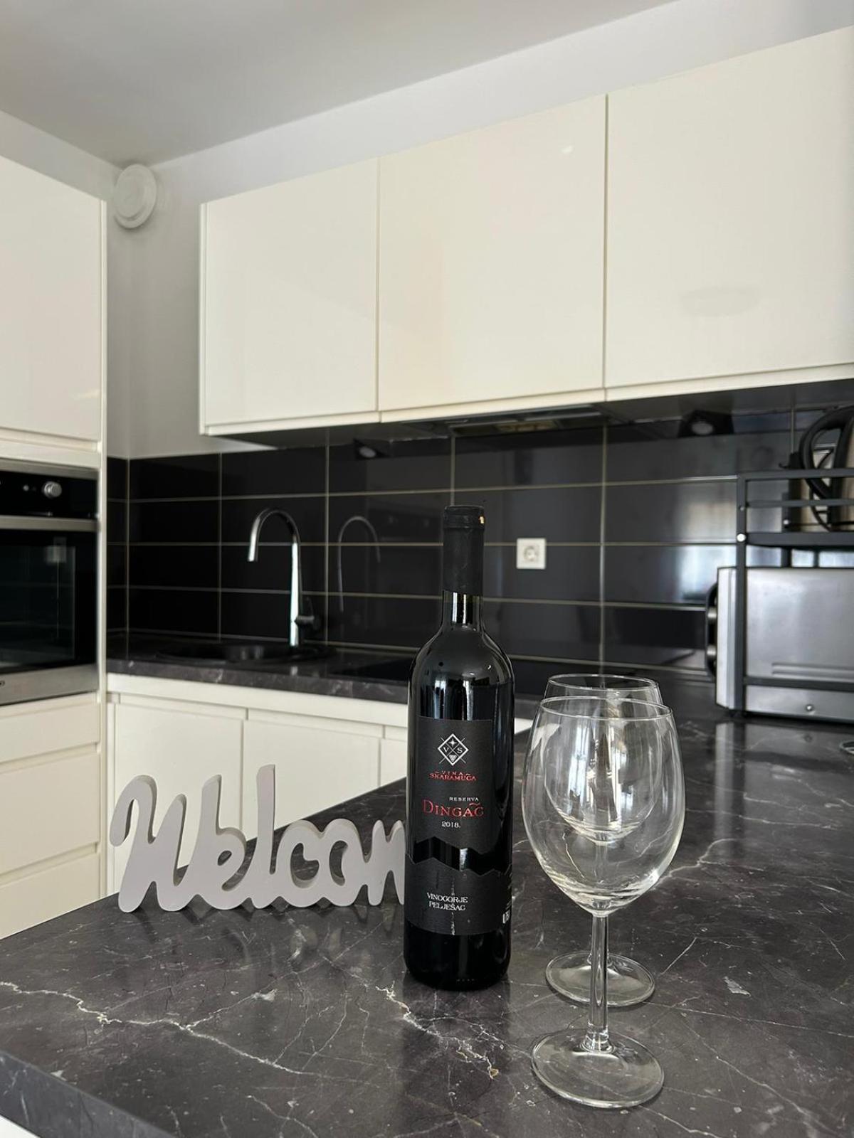 Apartment Dalmatinos Split Znjan Bagian luar foto