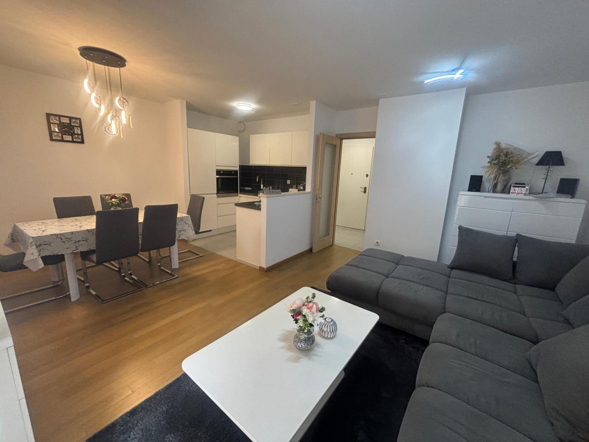 Apartment Dalmatinos Split Znjan Bagian luar foto