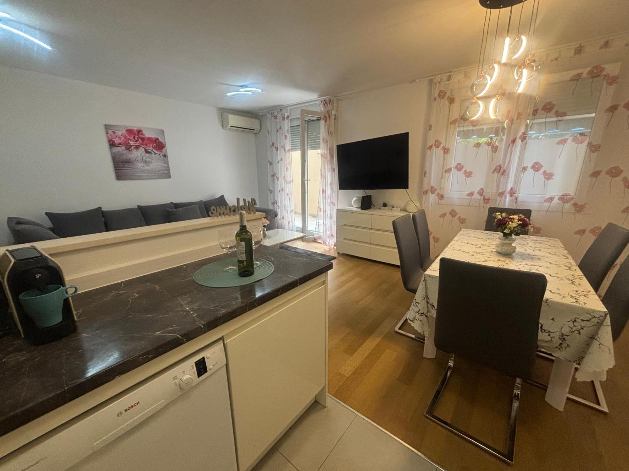 Apartment Dalmatinos Split Znjan Bagian luar foto