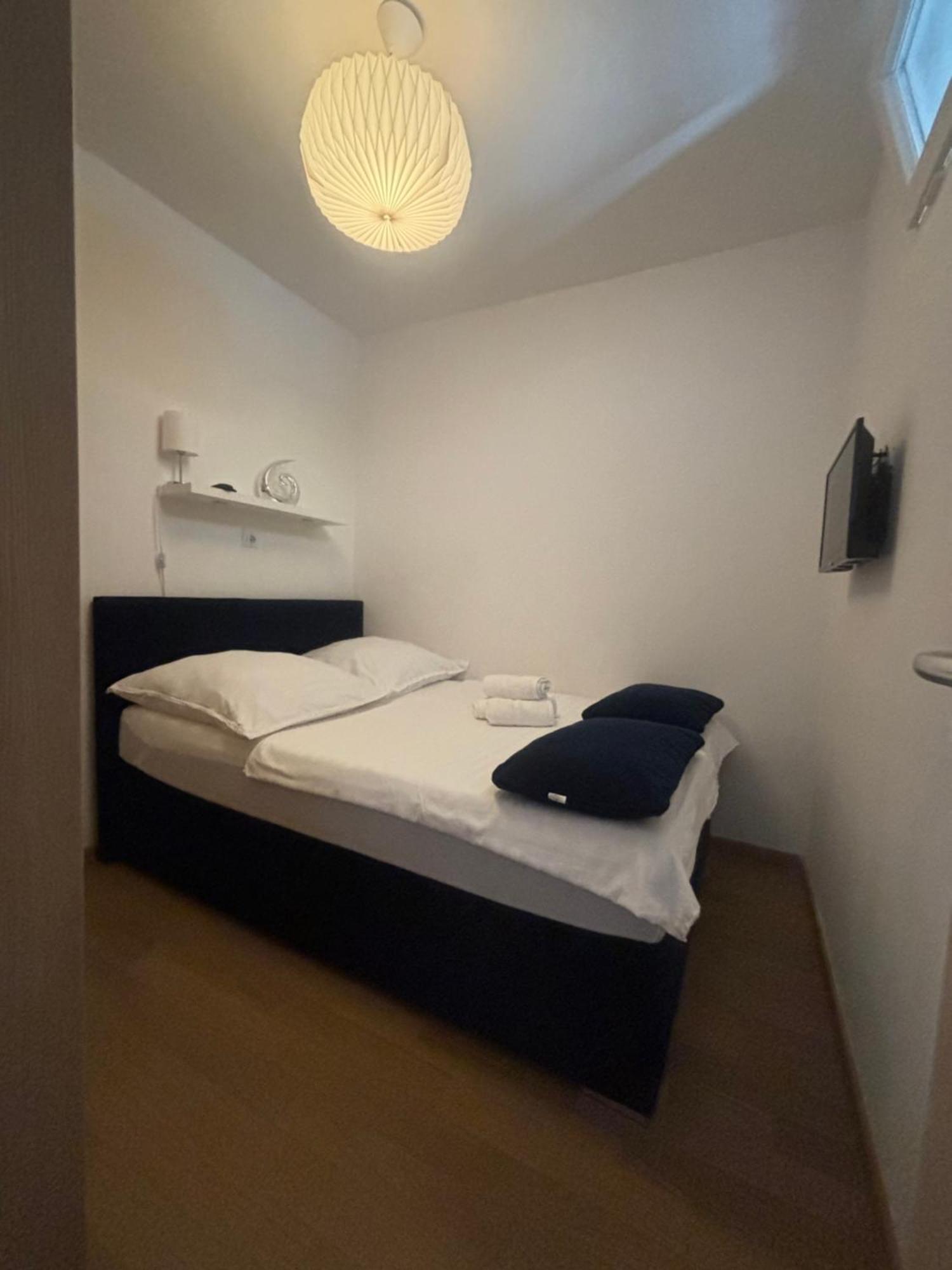 Apartment Dalmatinos Split Znjan Bagian luar foto