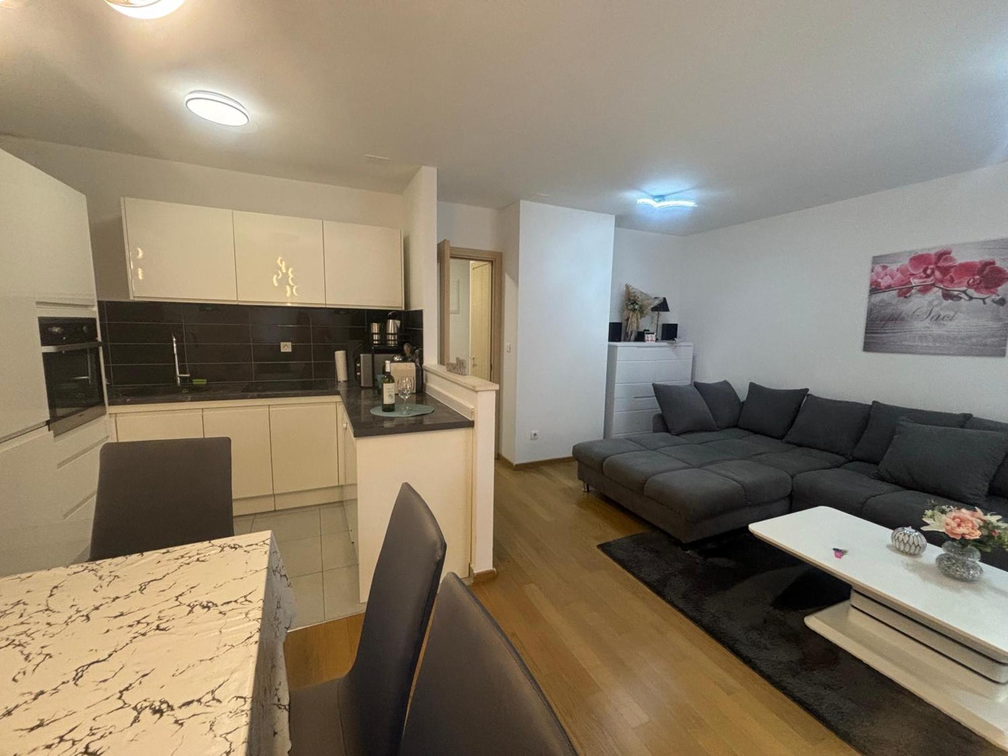 Apartment Dalmatinos Split Znjan Bagian luar foto