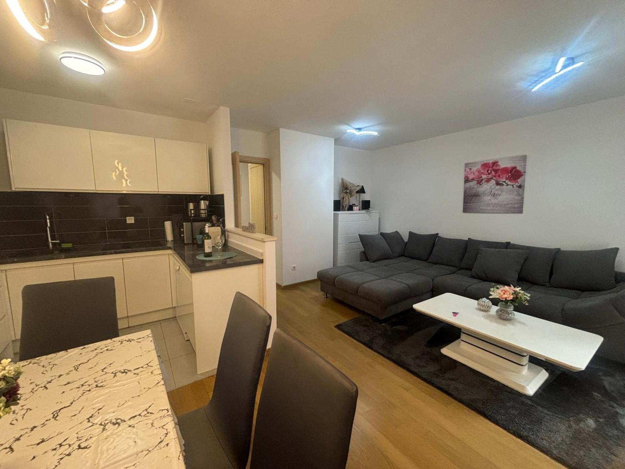 Apartment Dalmatinos Split Znjan Bagian luar foto